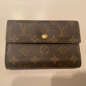 Louis Vuitton Monogram Porte-Papier Zippé